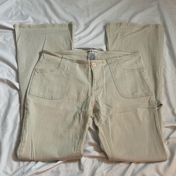 Vintage Wet Seal Y2K Women's Tan ULTRA Lowrise Flared Cargo Pants, Size 8 - Picture 1 of 9